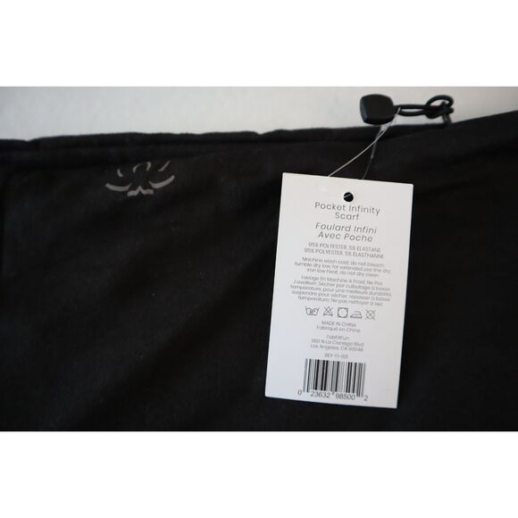 Beyond Yoga Women's One Size Black Lightweight Pocket Infinity Scarf - Picture 4 of 16